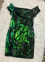 Load image into Gallery viewer, Guess Holiday Dress
